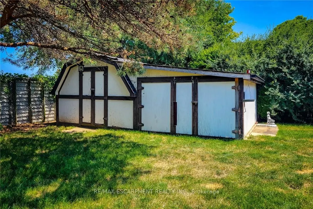 10 Lincoln Avenue