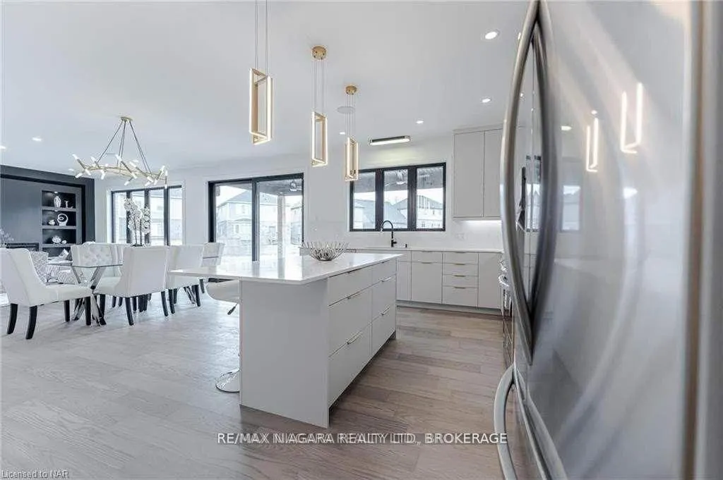 2782 CANADIANA Court