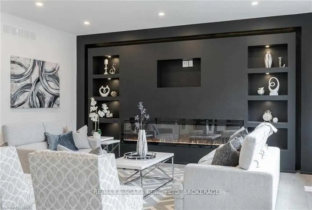 2782 CANADIANA Court