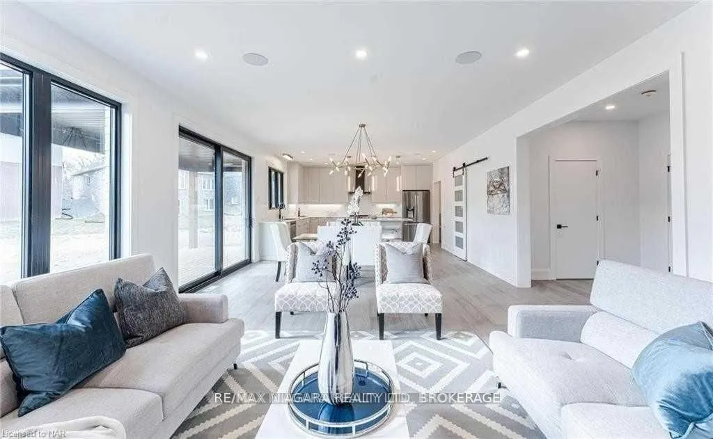 2782 CANADIANA Court