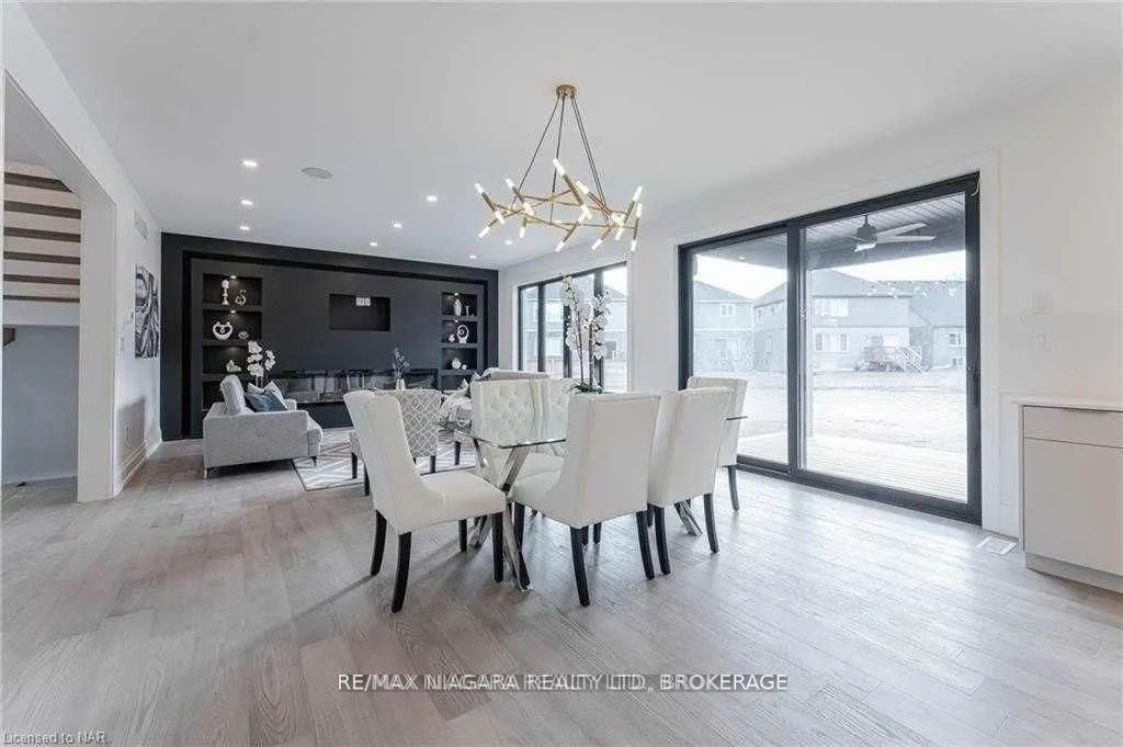 2782 CANADIANA Court