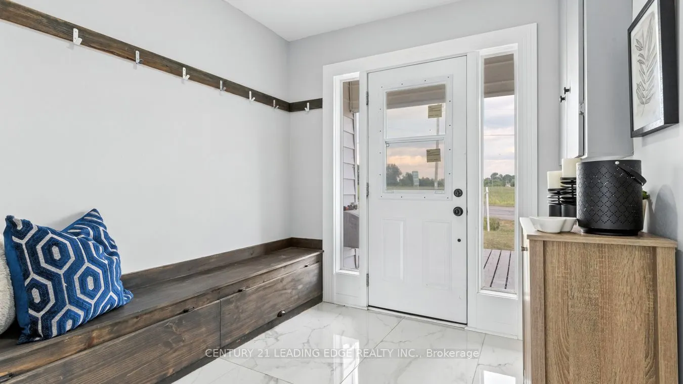 1591 Wallbridge-Loyalist Road