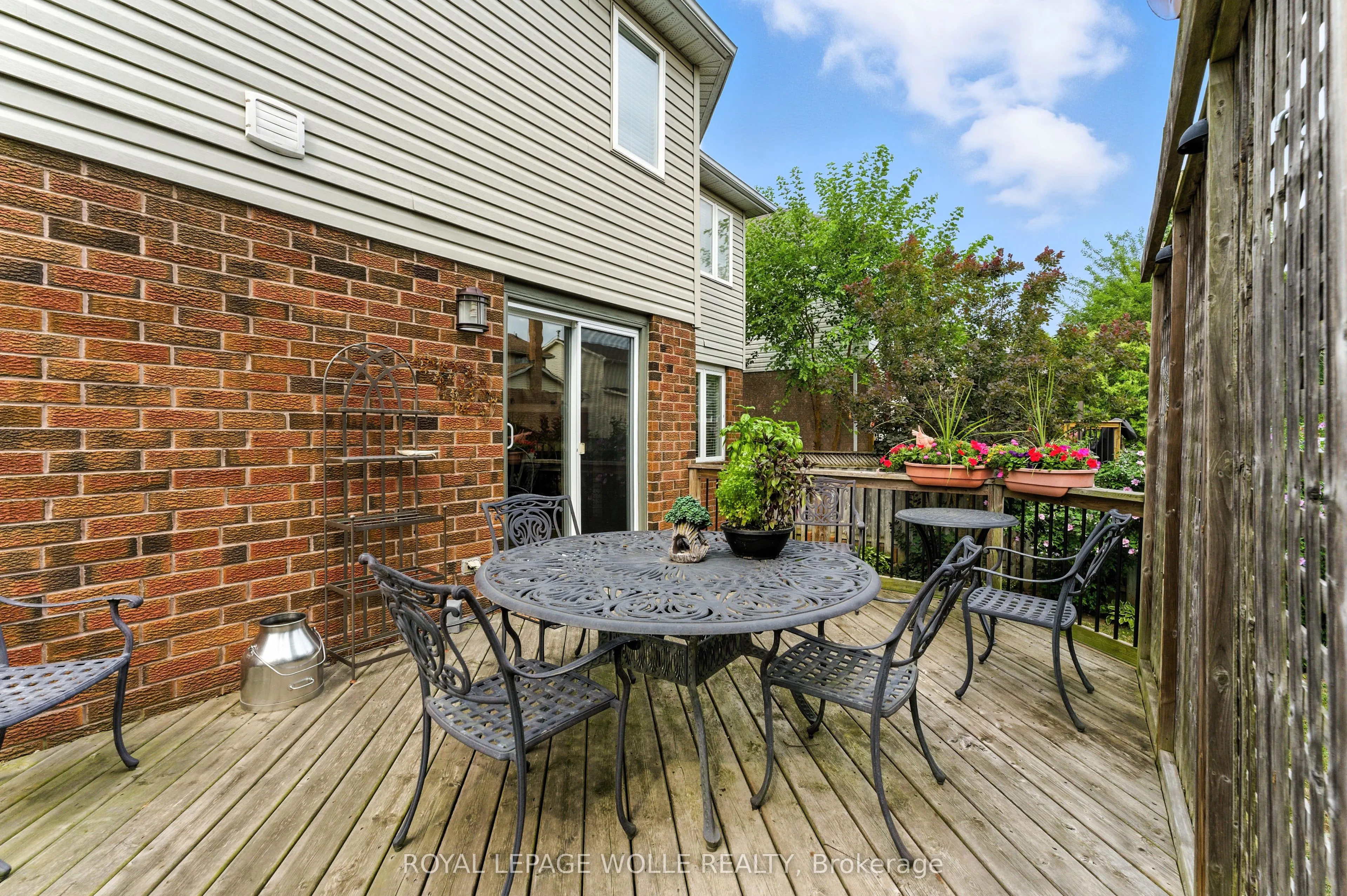 51 Strathroy Crescent