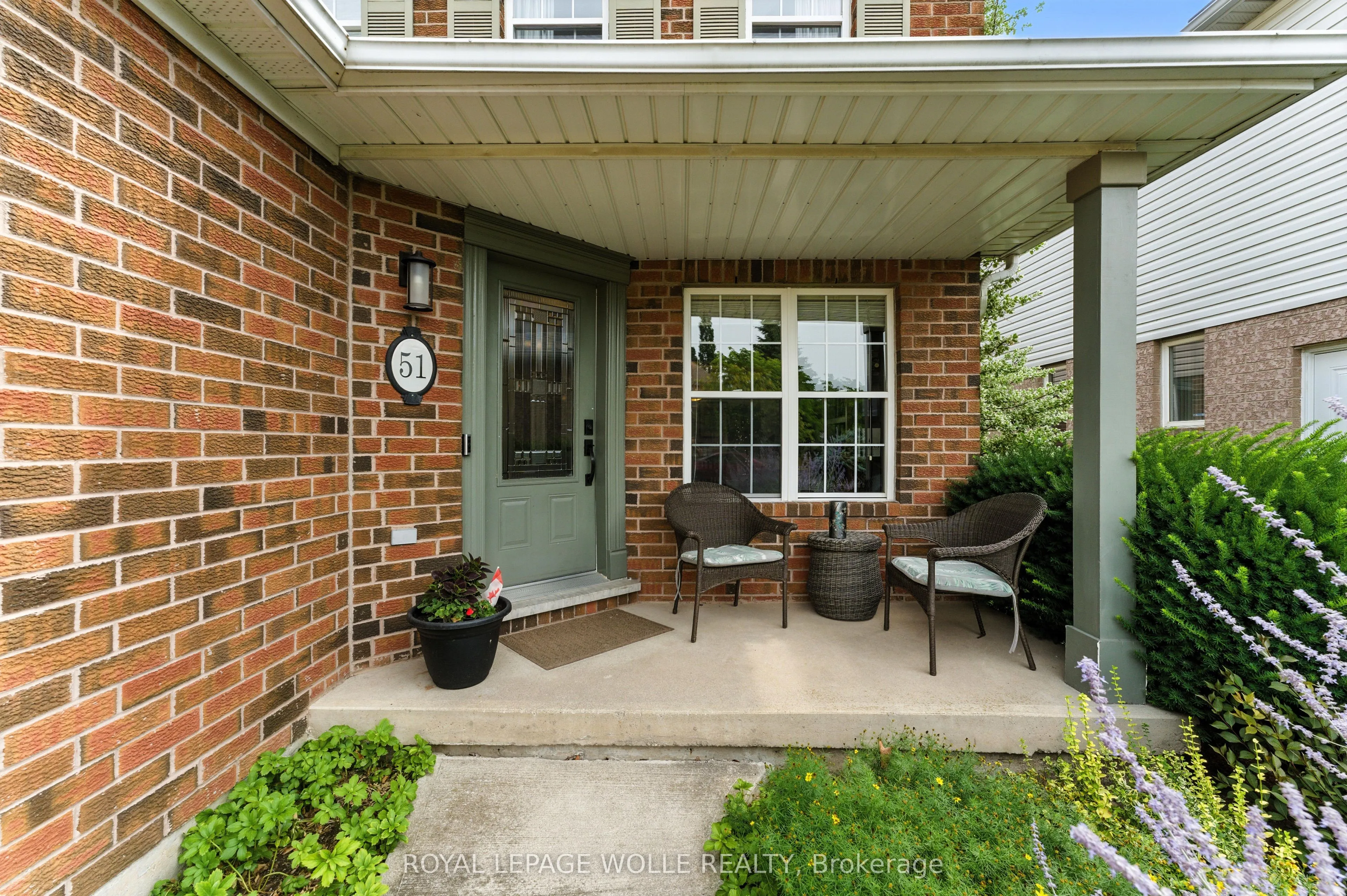 51 Strathroy Crescent
