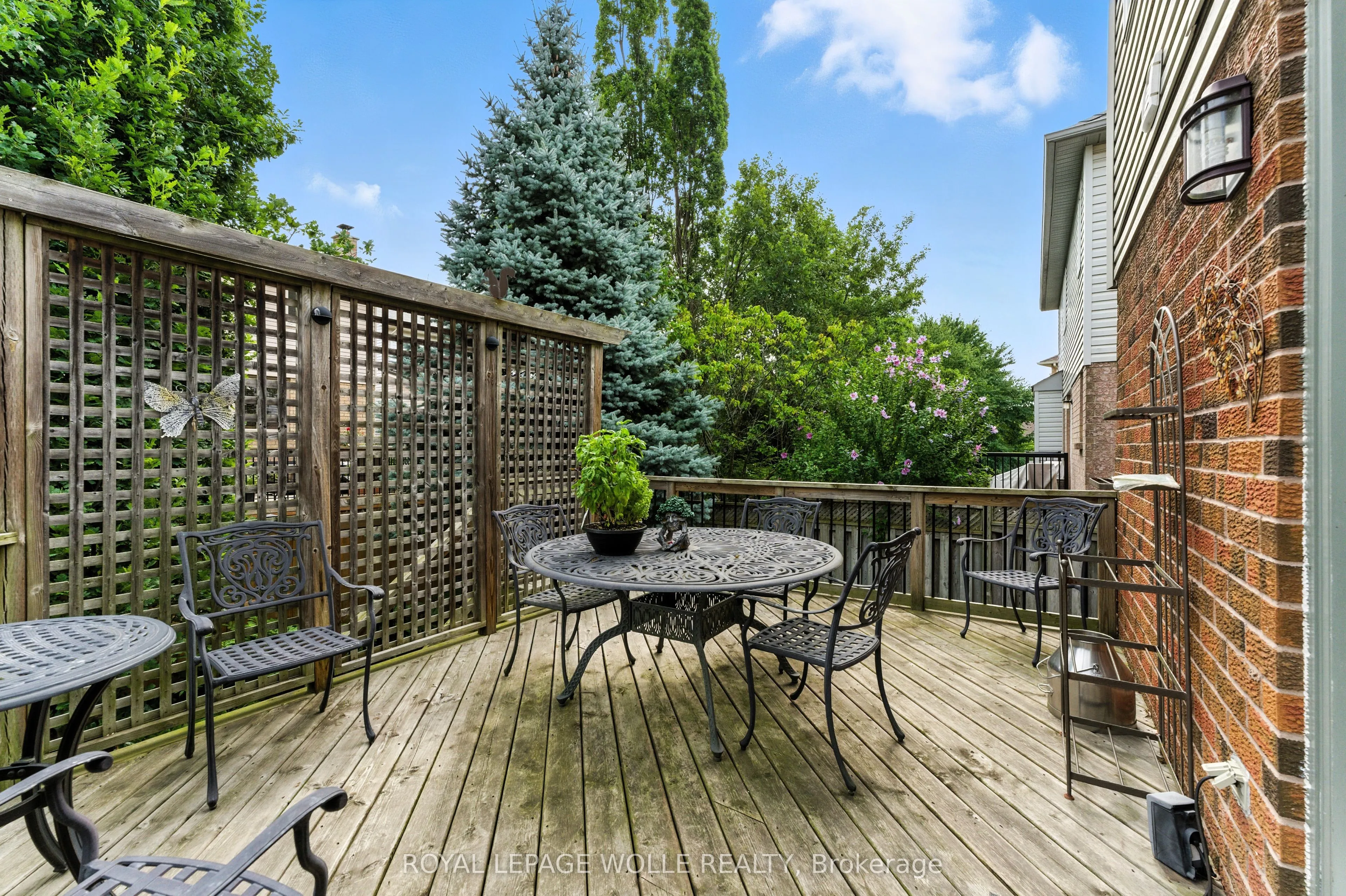 51 Strathroy Crescent