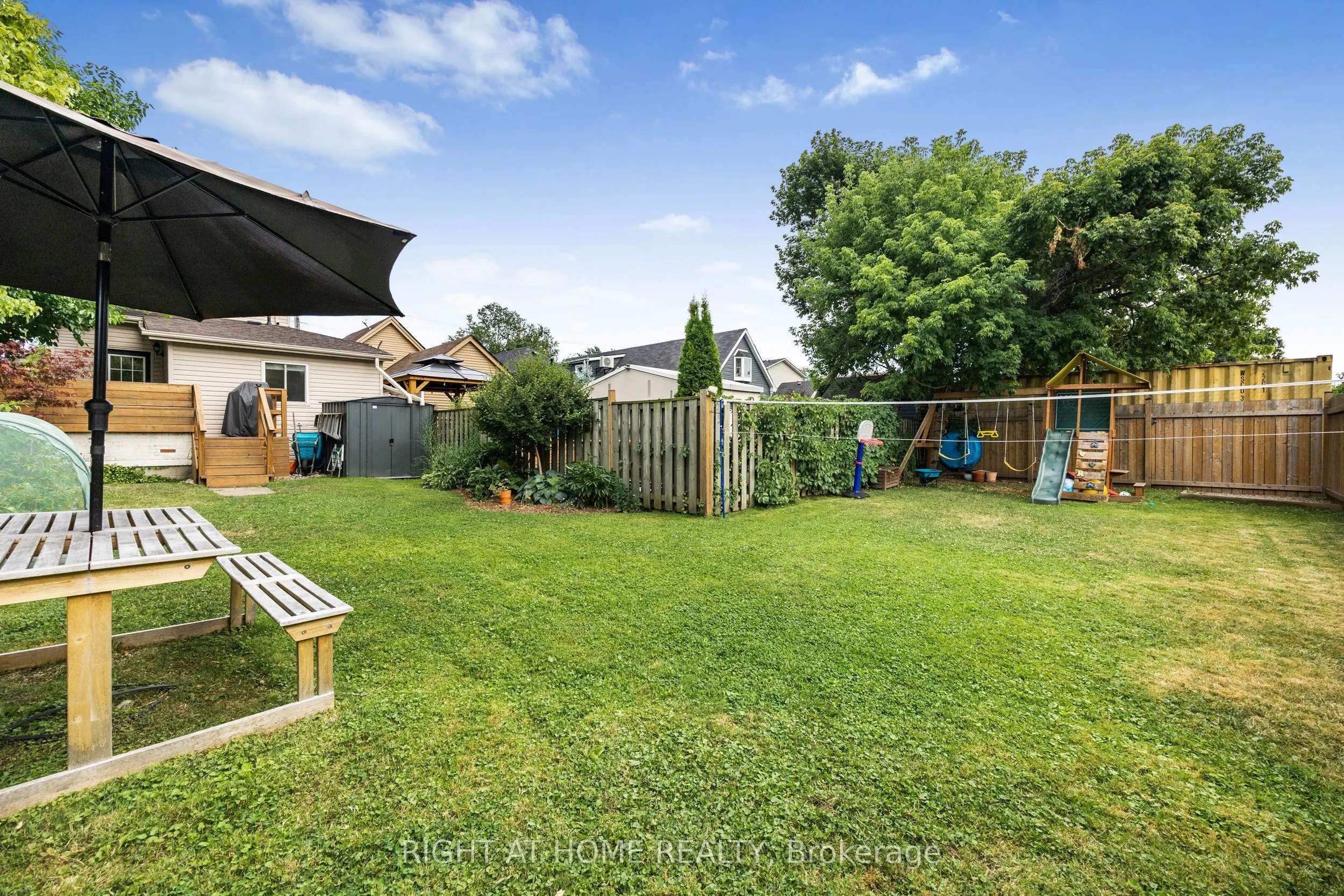 71 Robins Avenue