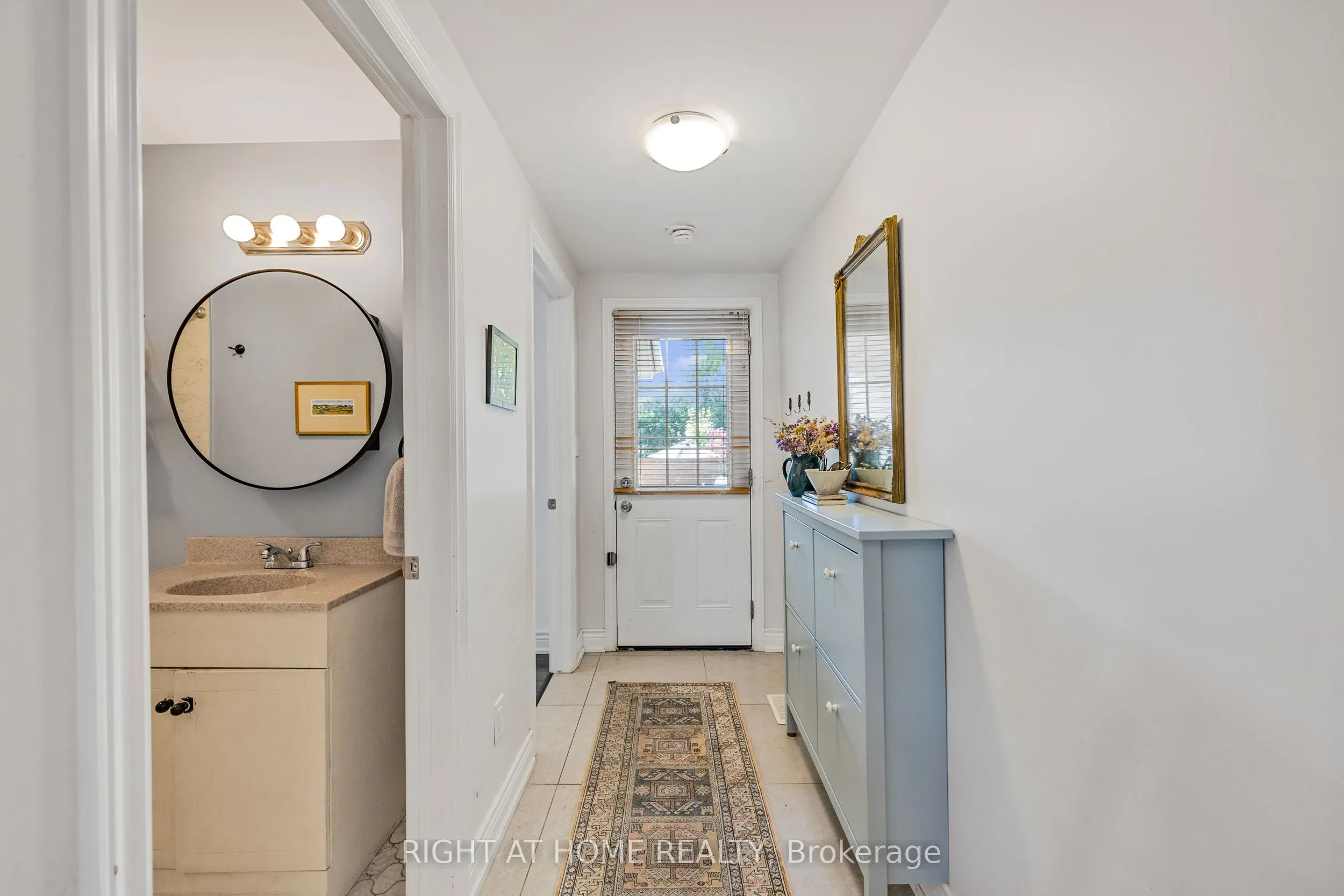 71 Robins Avenue
