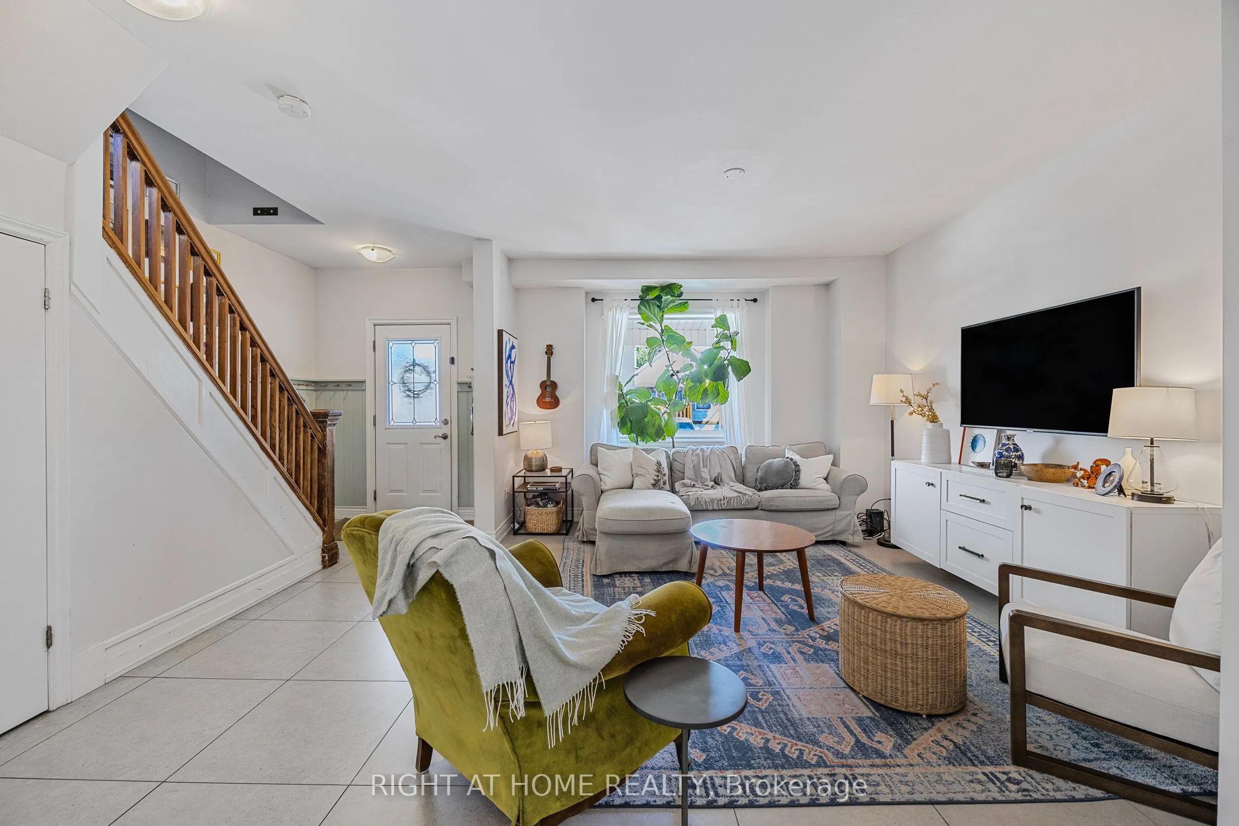 71 Robins Avenue