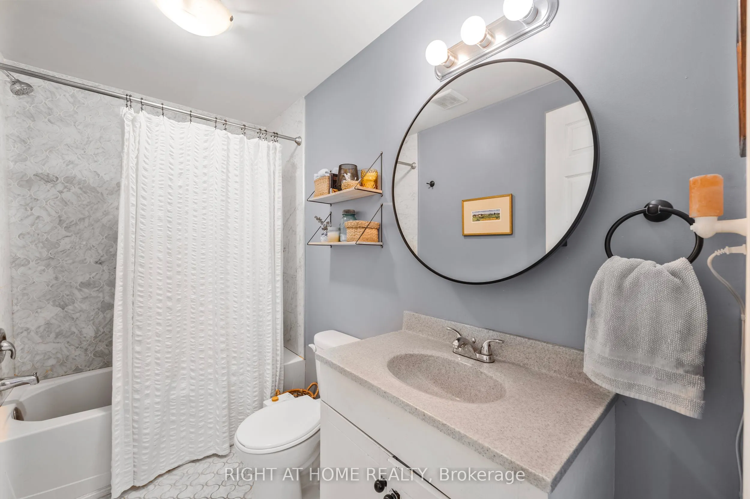 71 Robins Avenue