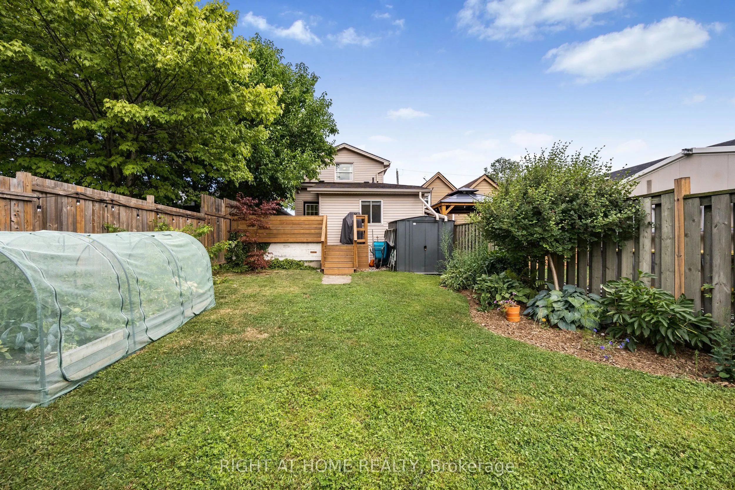 71 Robins Avenue