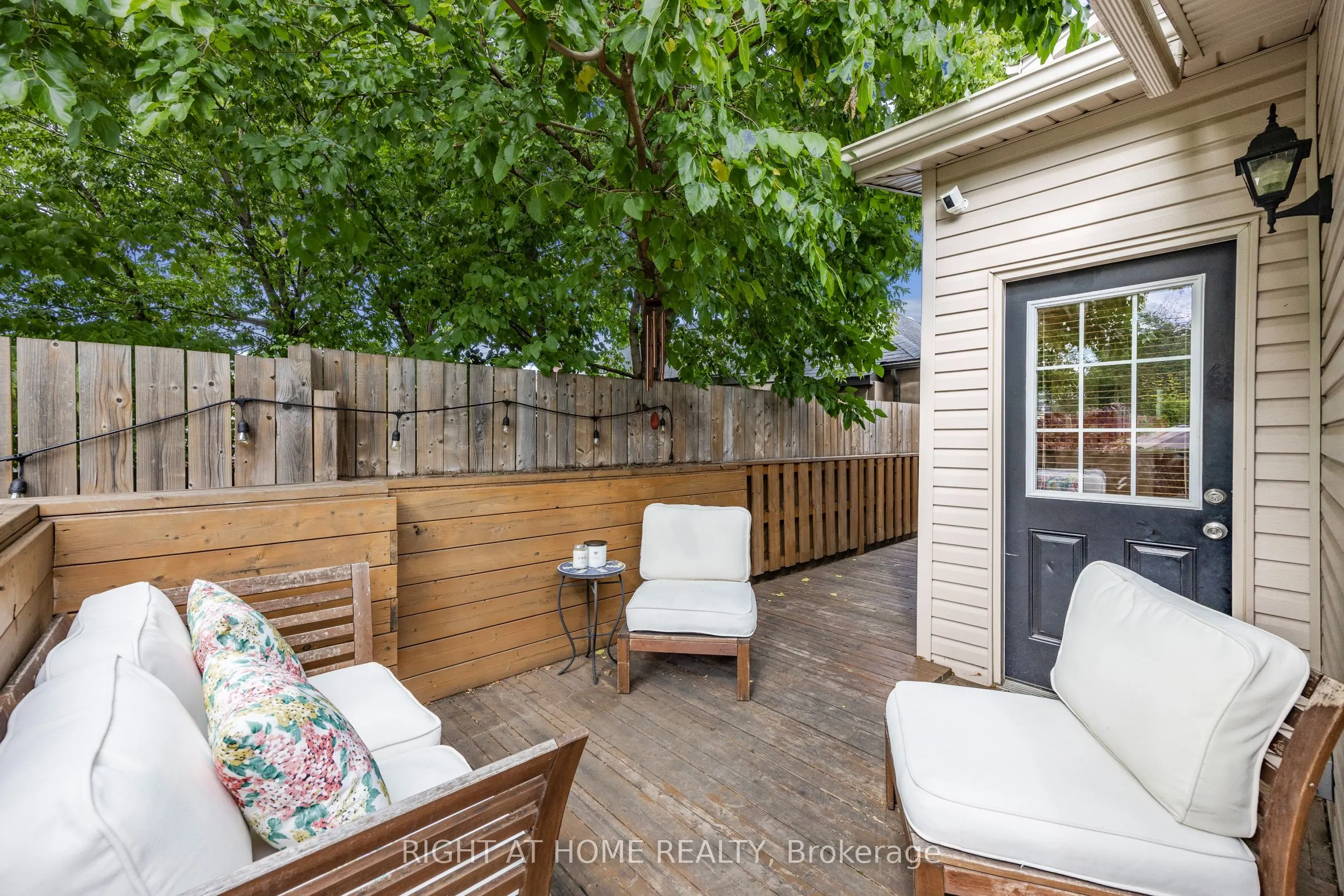 71 Robins Avenue