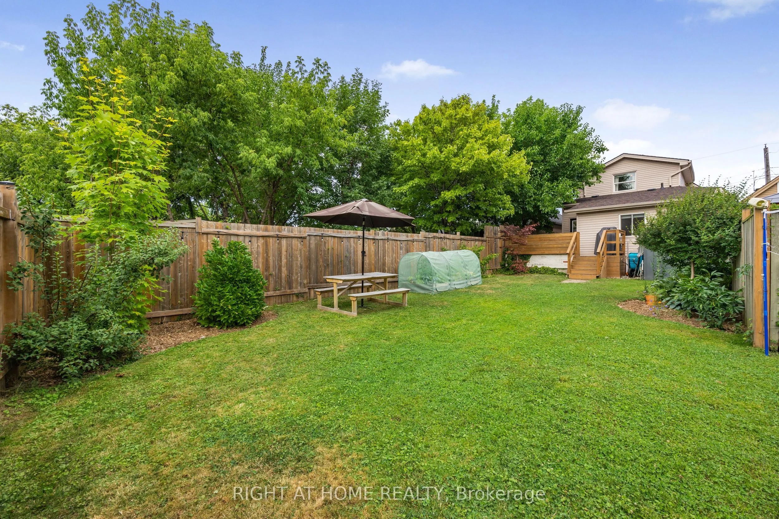 71 Robins Avenue