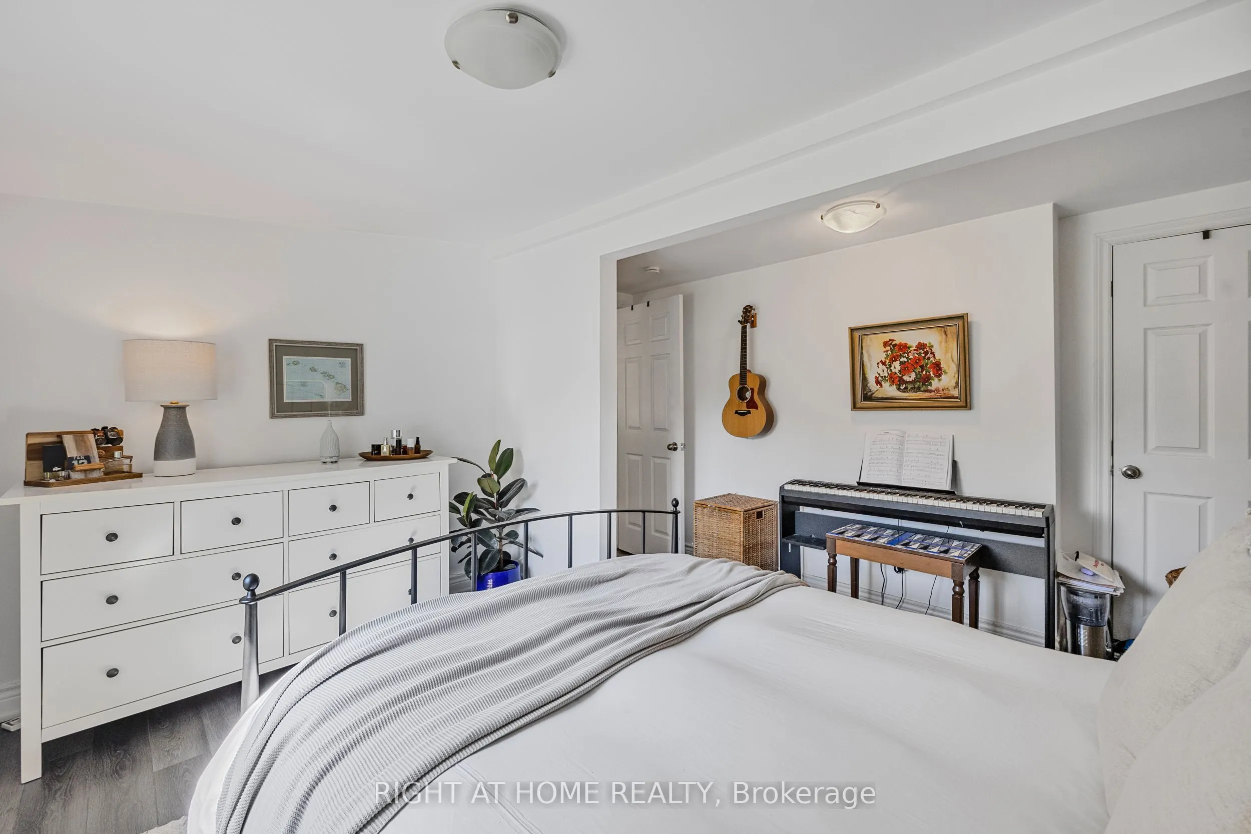 71 Robins Avenue