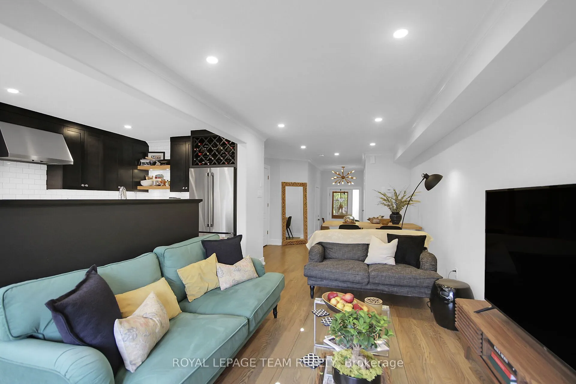112 Talltree Crescent