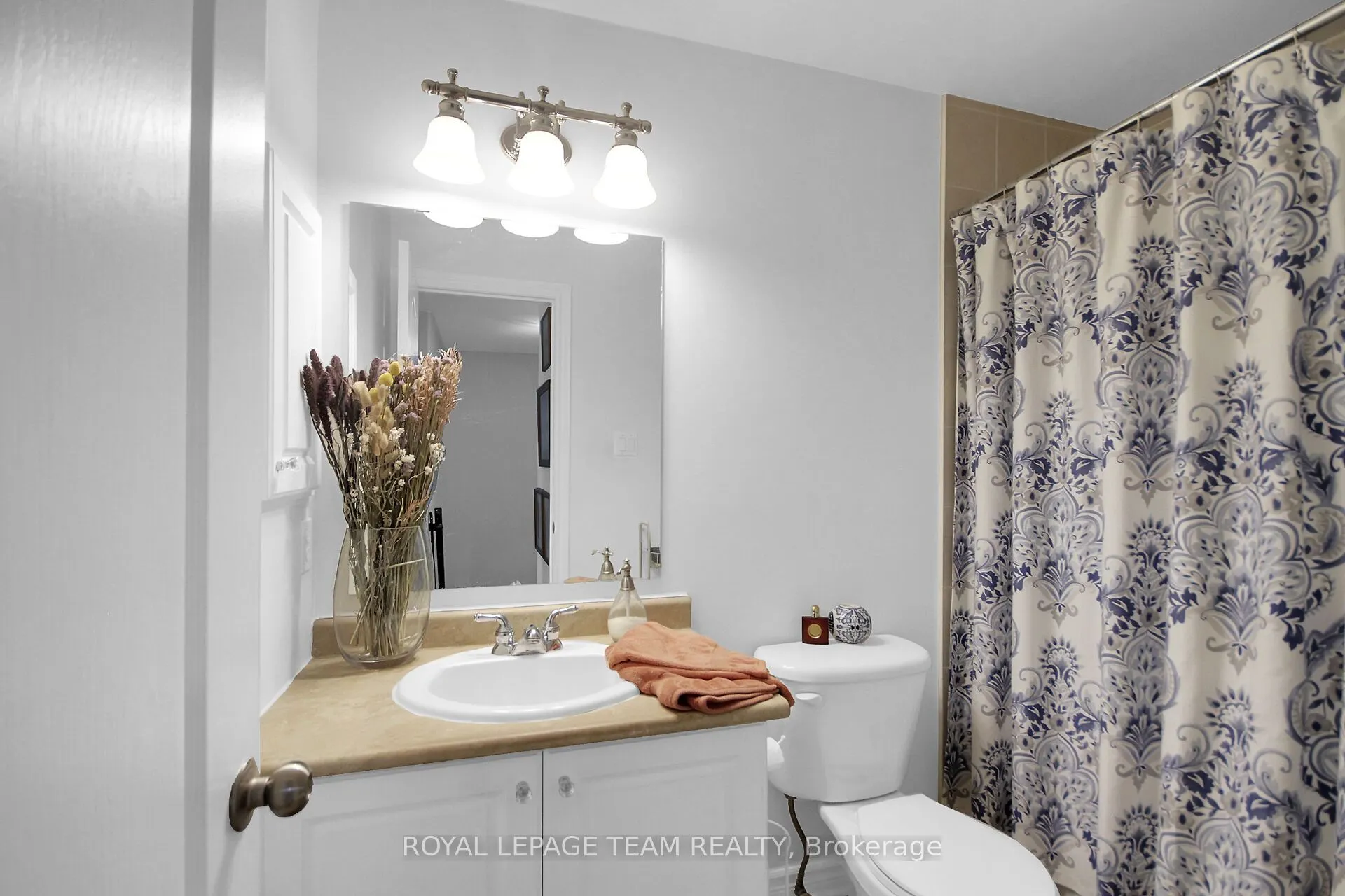 112 Talltree Crescent