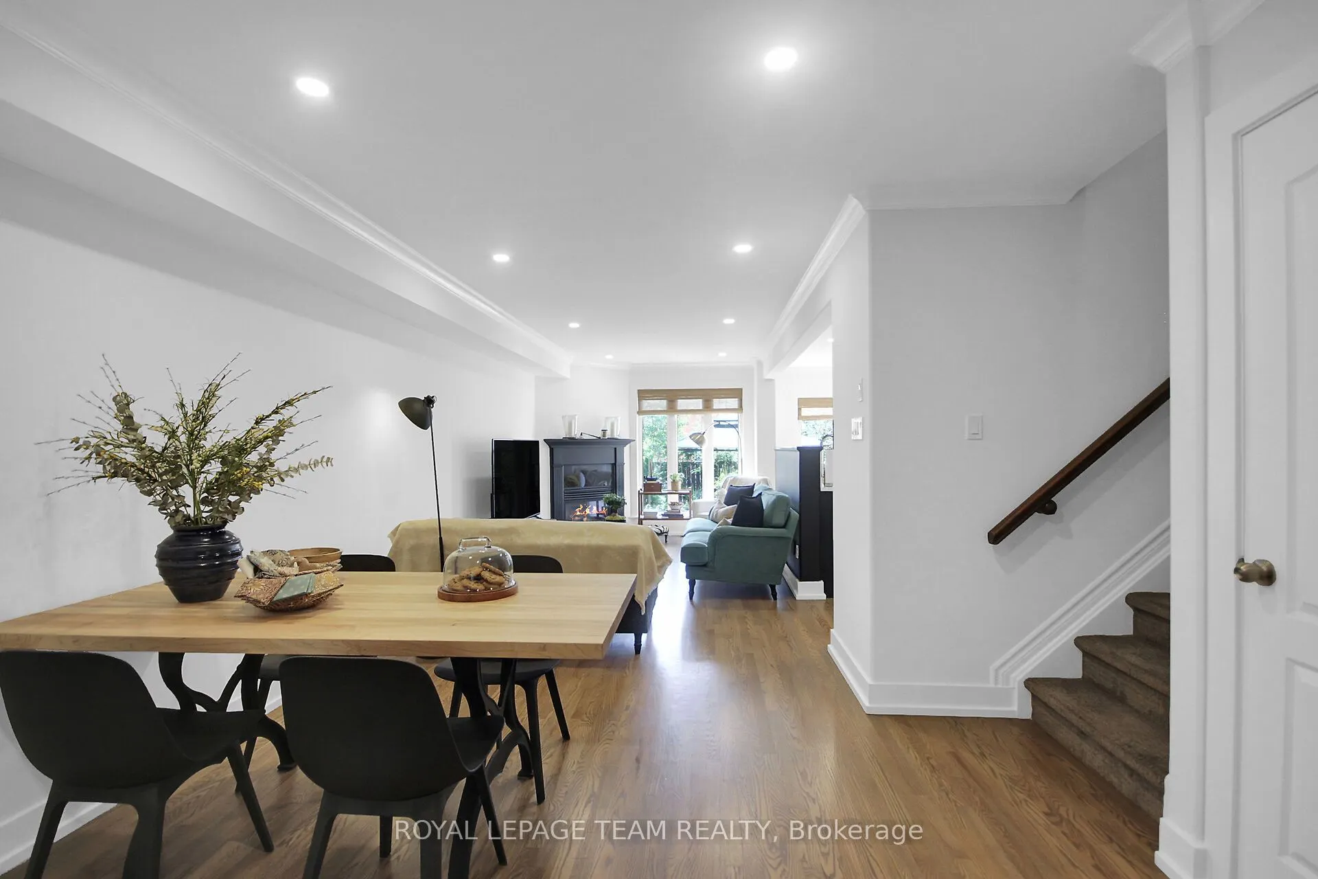 112 Talltree Crescent