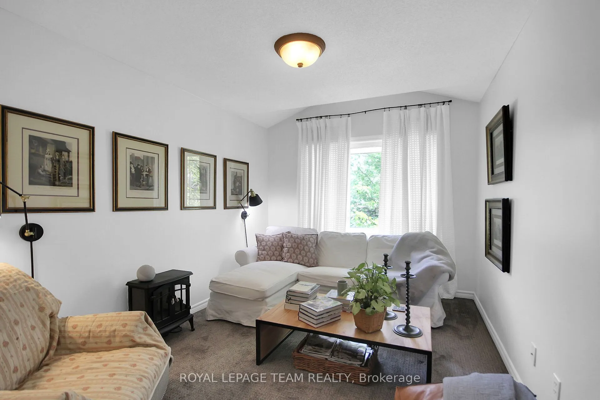 112 Talltree Crescent