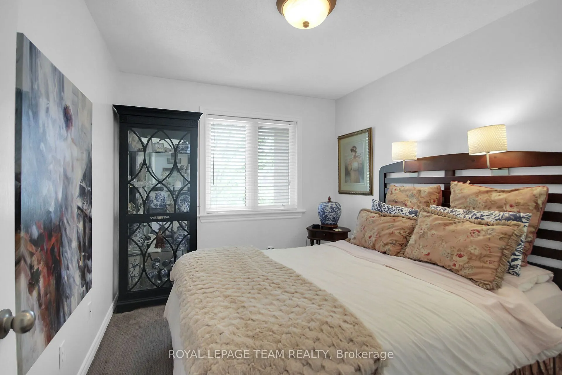 112 Talltree Crescent