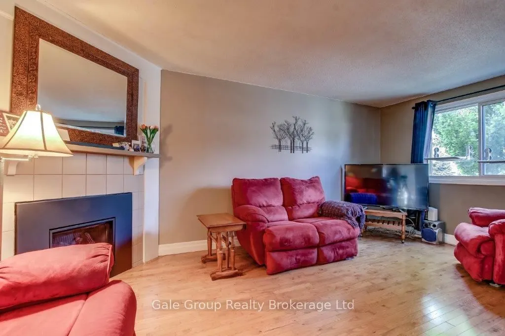 458 Springbank Avenue N, #7