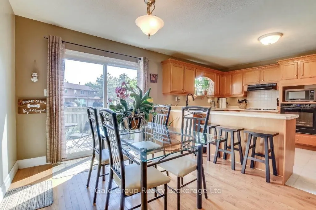 458 Springbank Avenue N, #7