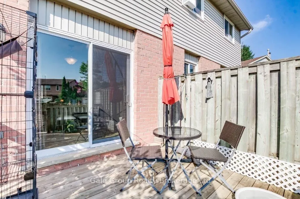 458 Springbank Avenue N, #7