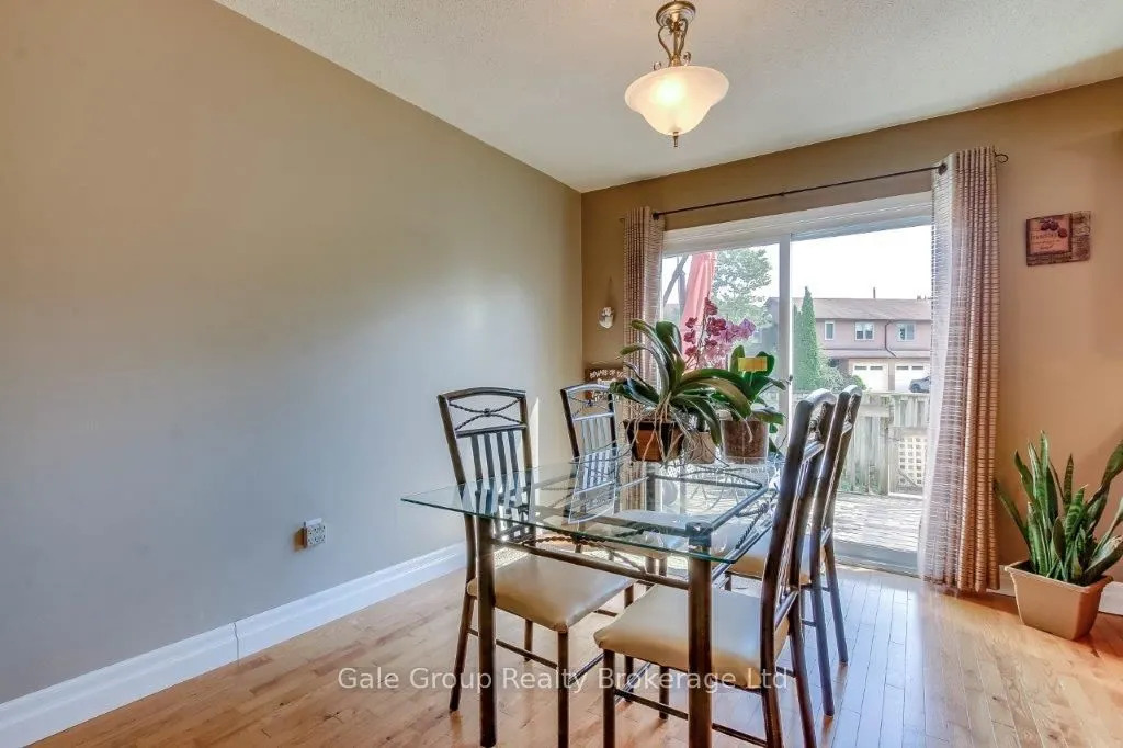 458 Springbank Avenue N, #7