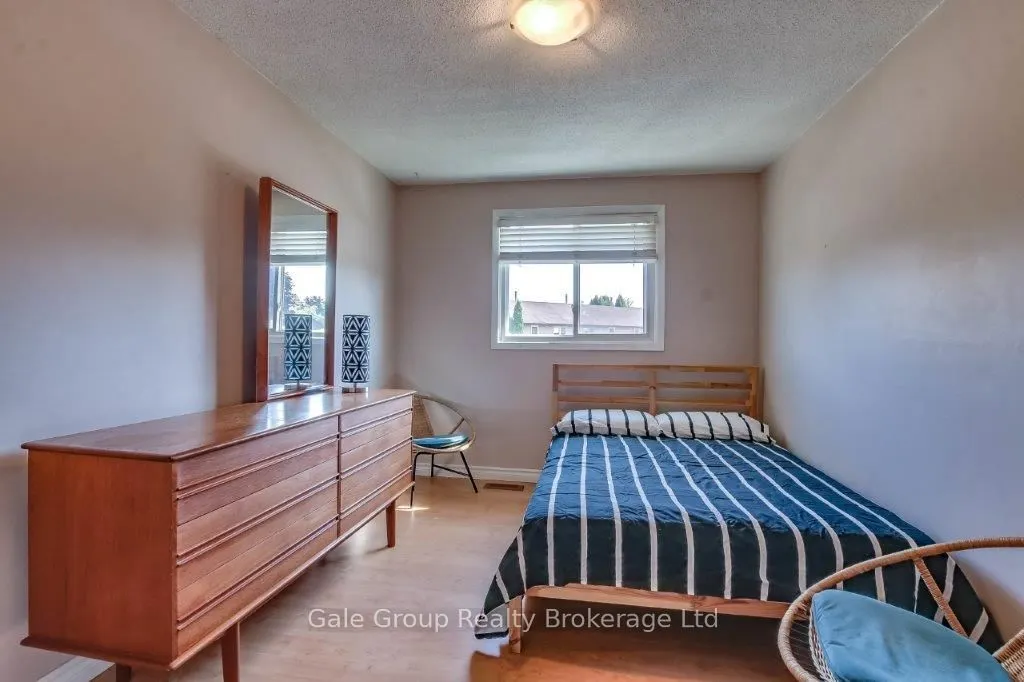 458 Springbank Avenue N, #7