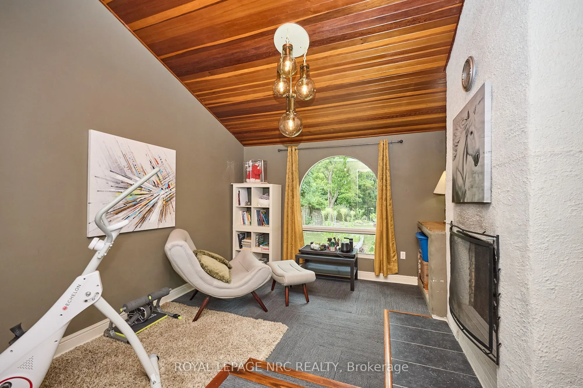 46 Adelene Crescent
