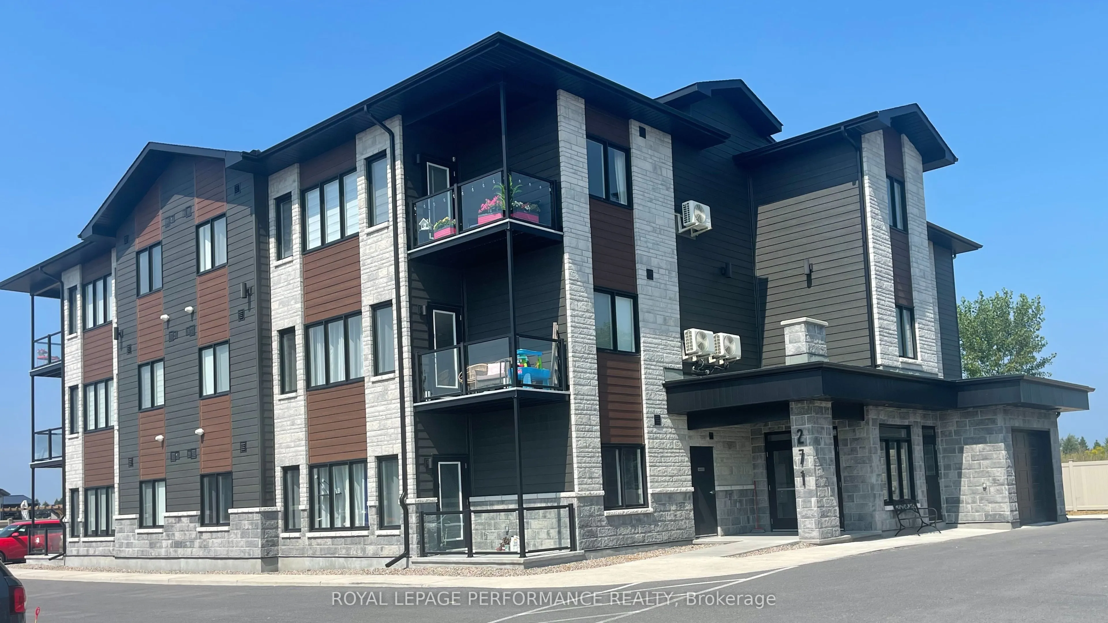 271 Belfort Street, #202