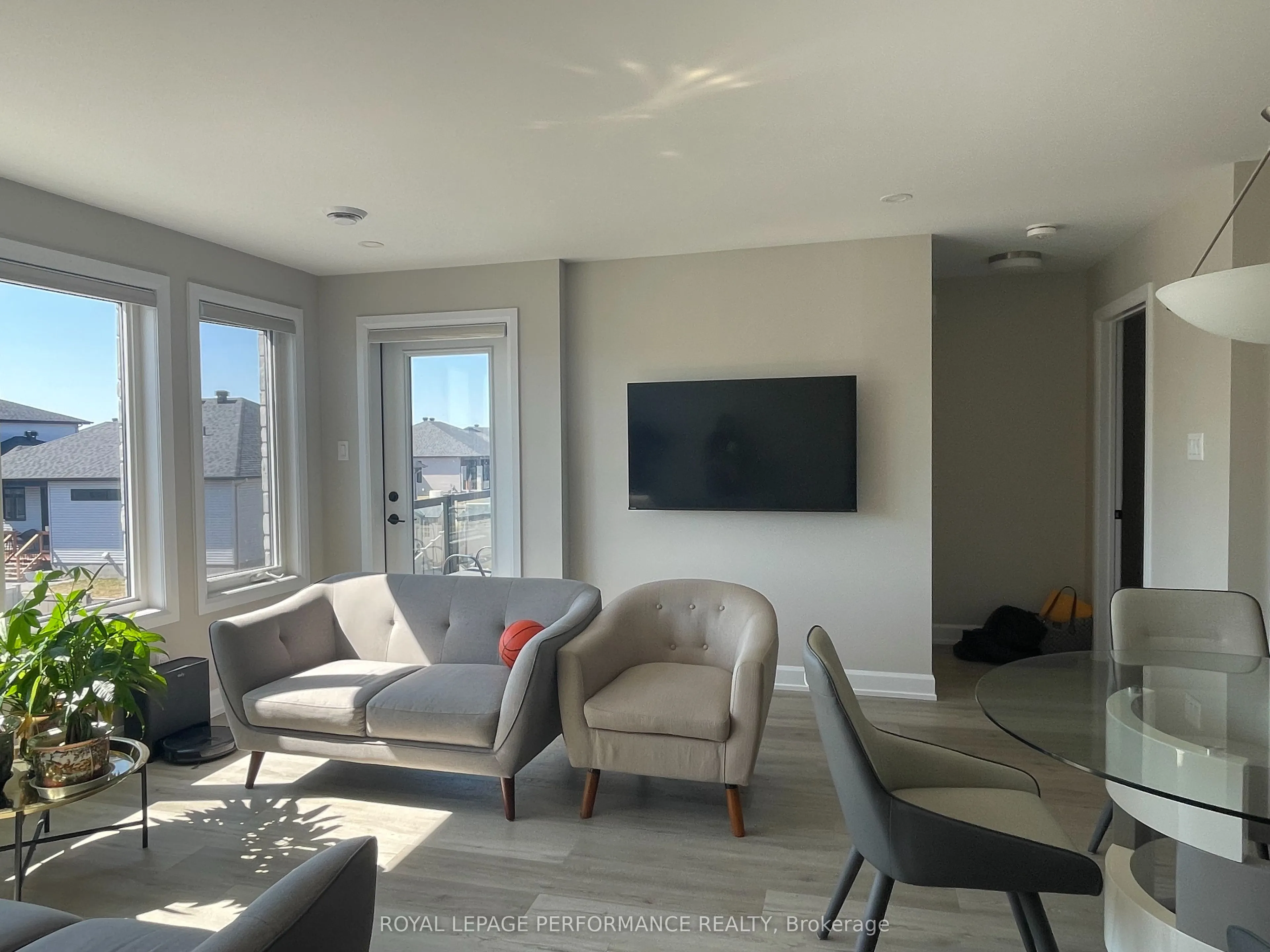 271 Belfort Street, #202