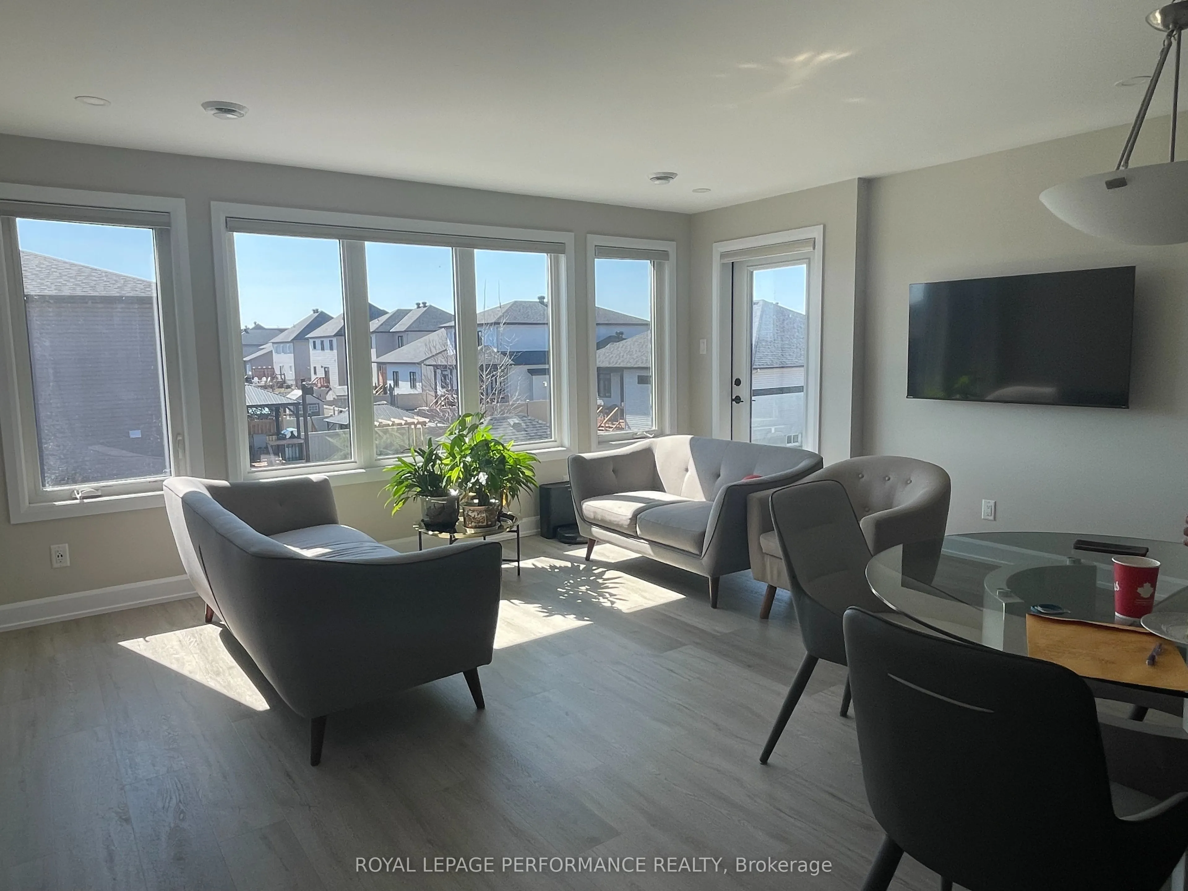 271 Belfort Street, #202