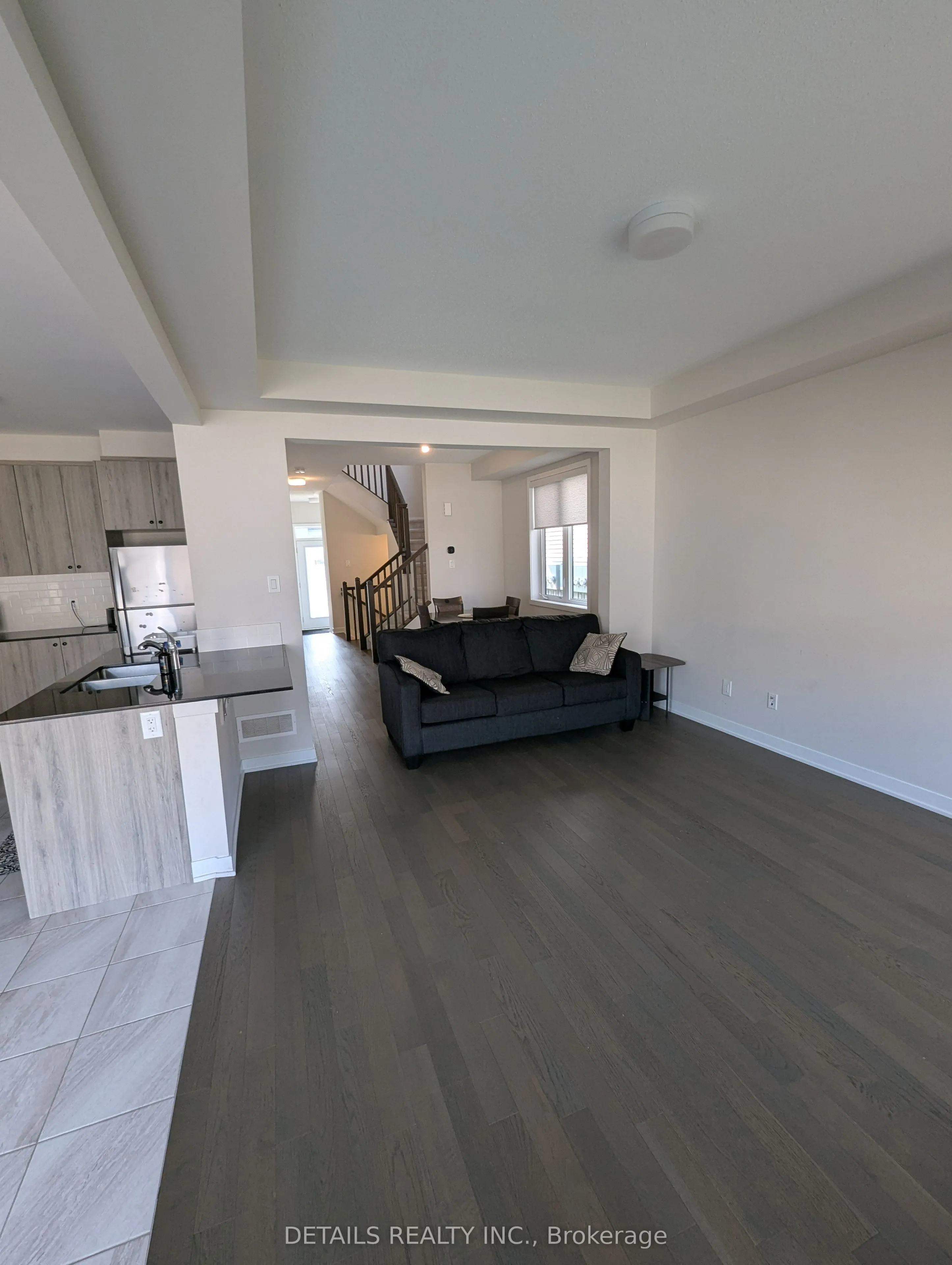 2484 WATERCOLOURS Way