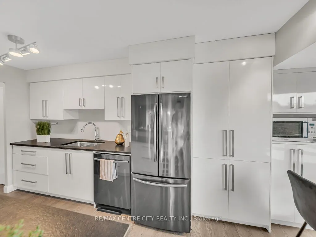 521 Riverside Drive, #611