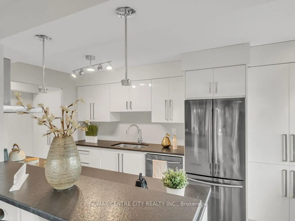 521 Riverside Drive, #611