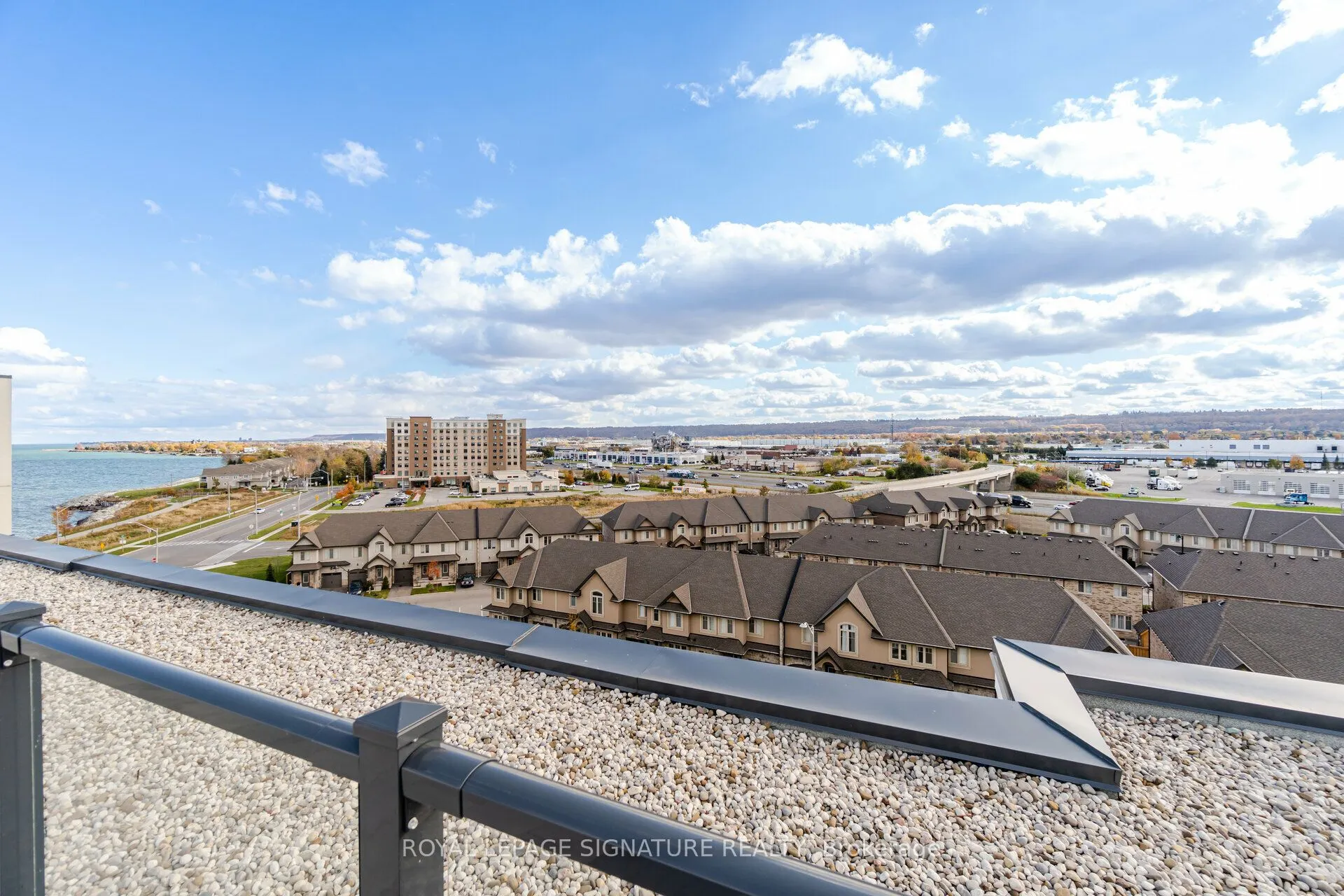 101 Shoreview Place, #617