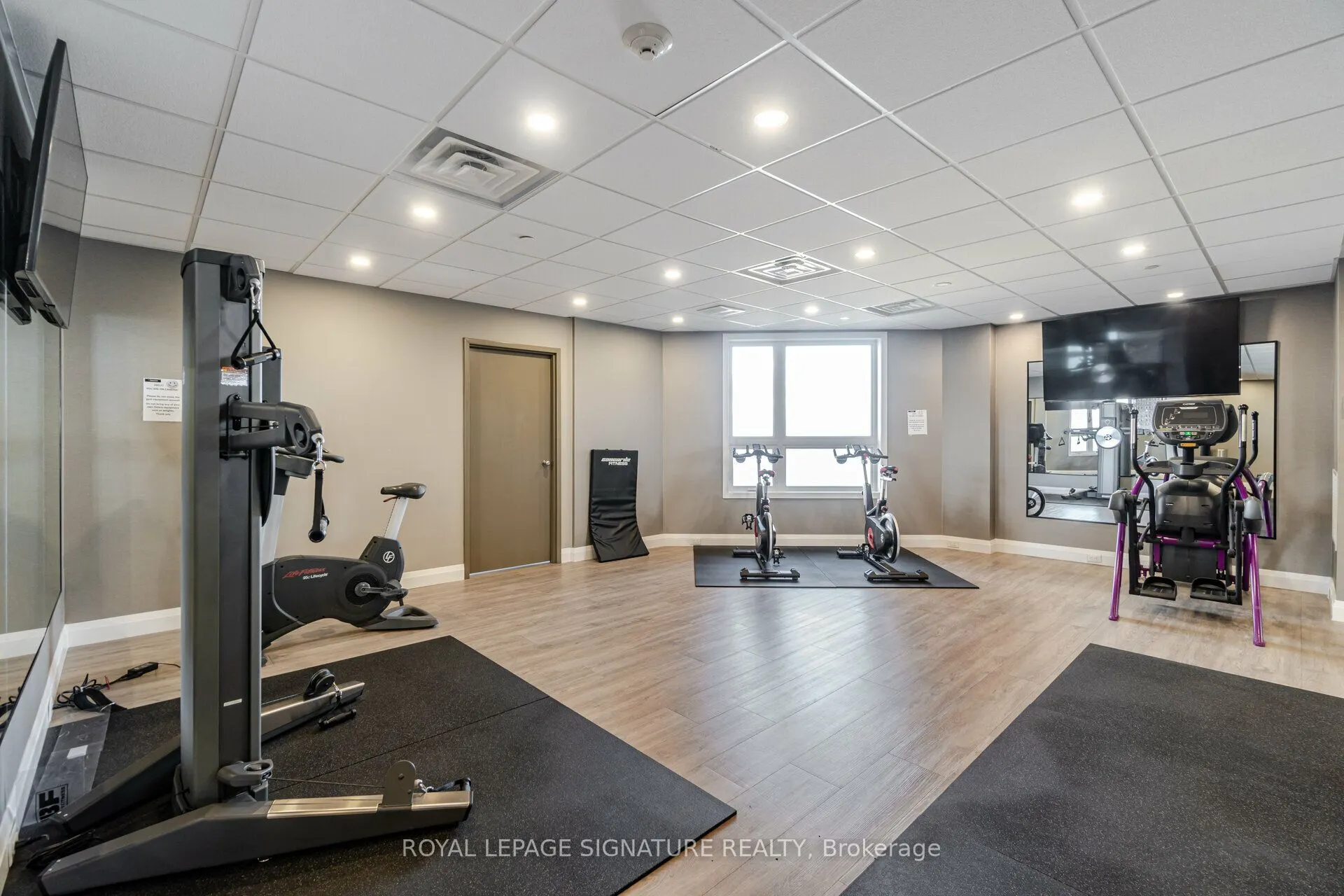101 Shoreview Place, #617