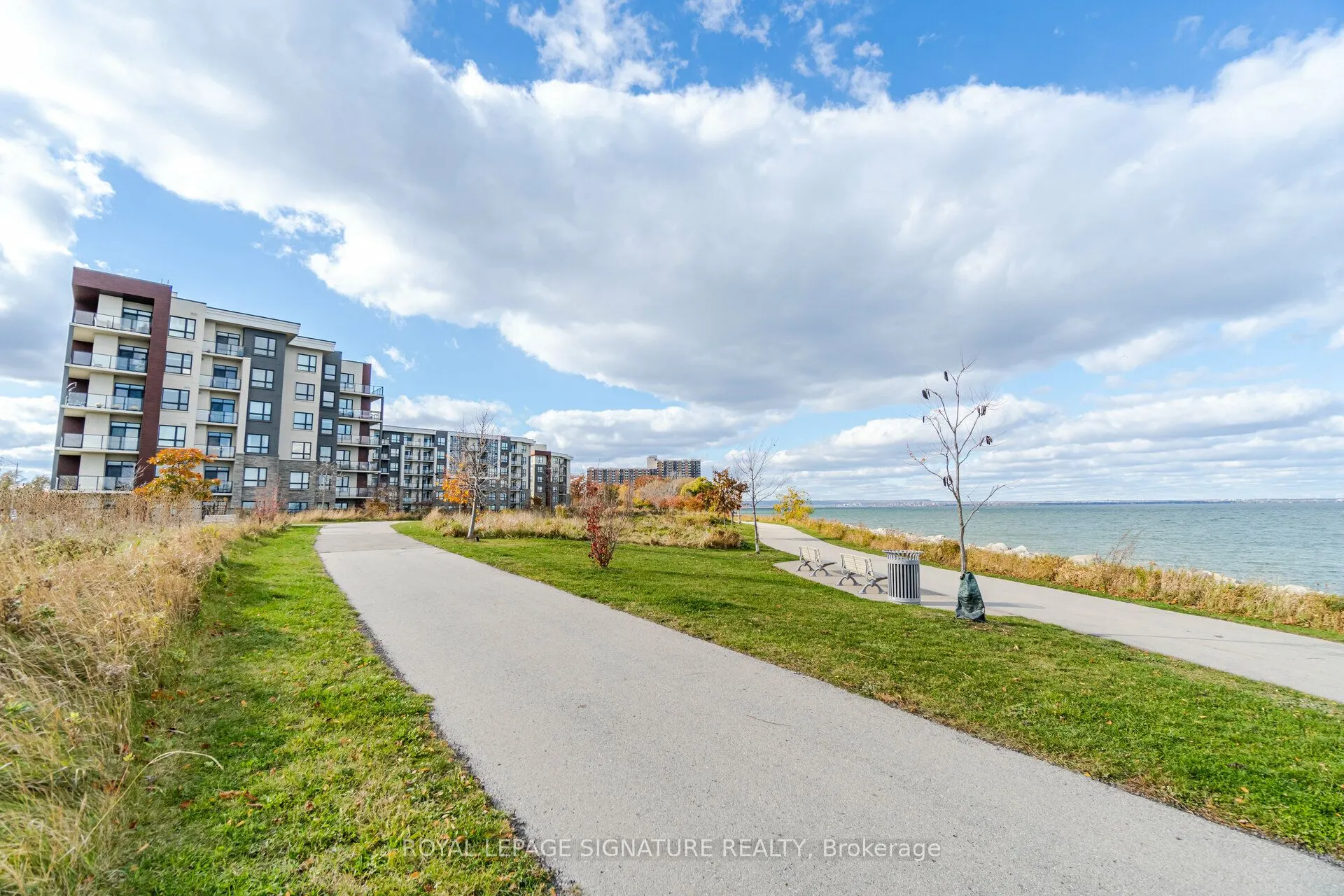 101 Shoreview Place, #617