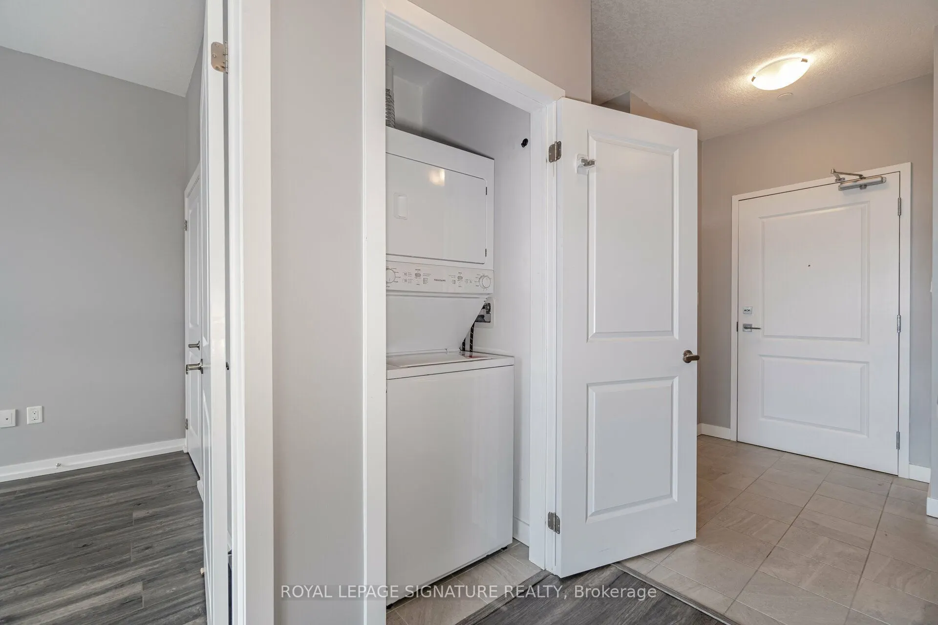 101 Shoreview Place, #617