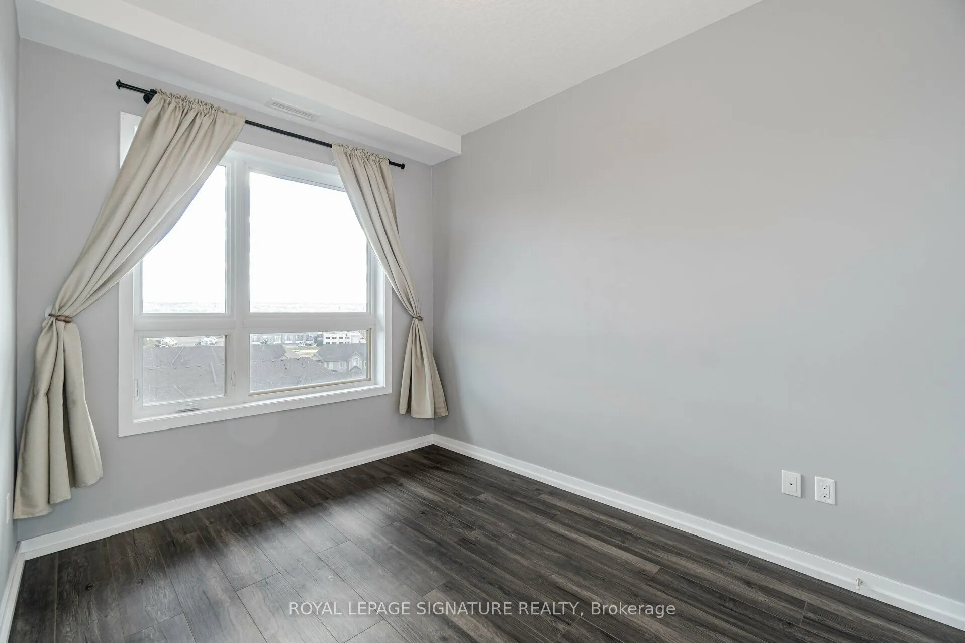 101 Shoreview Place, #617