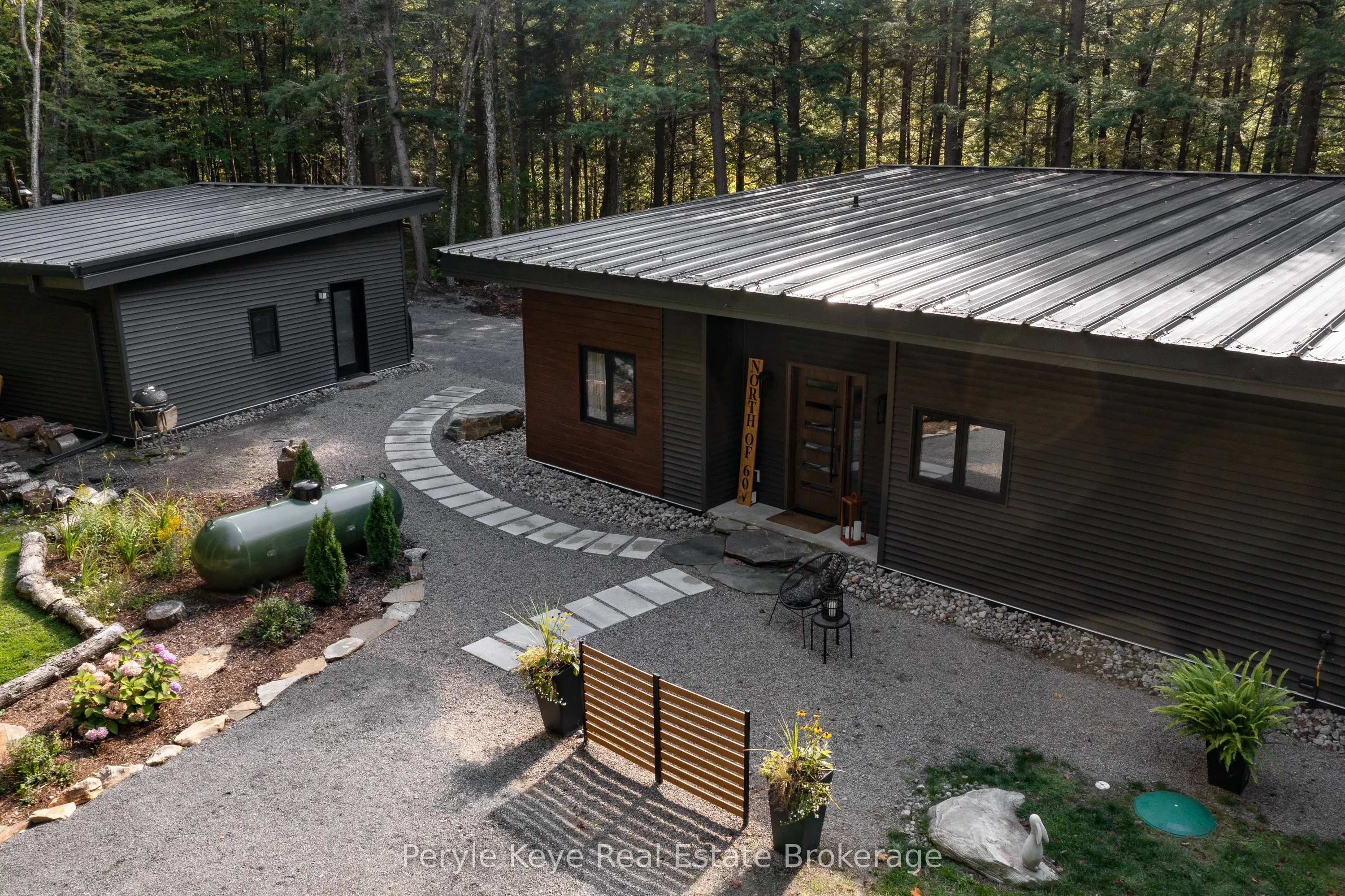 1-1387 Oxbow Lake Road