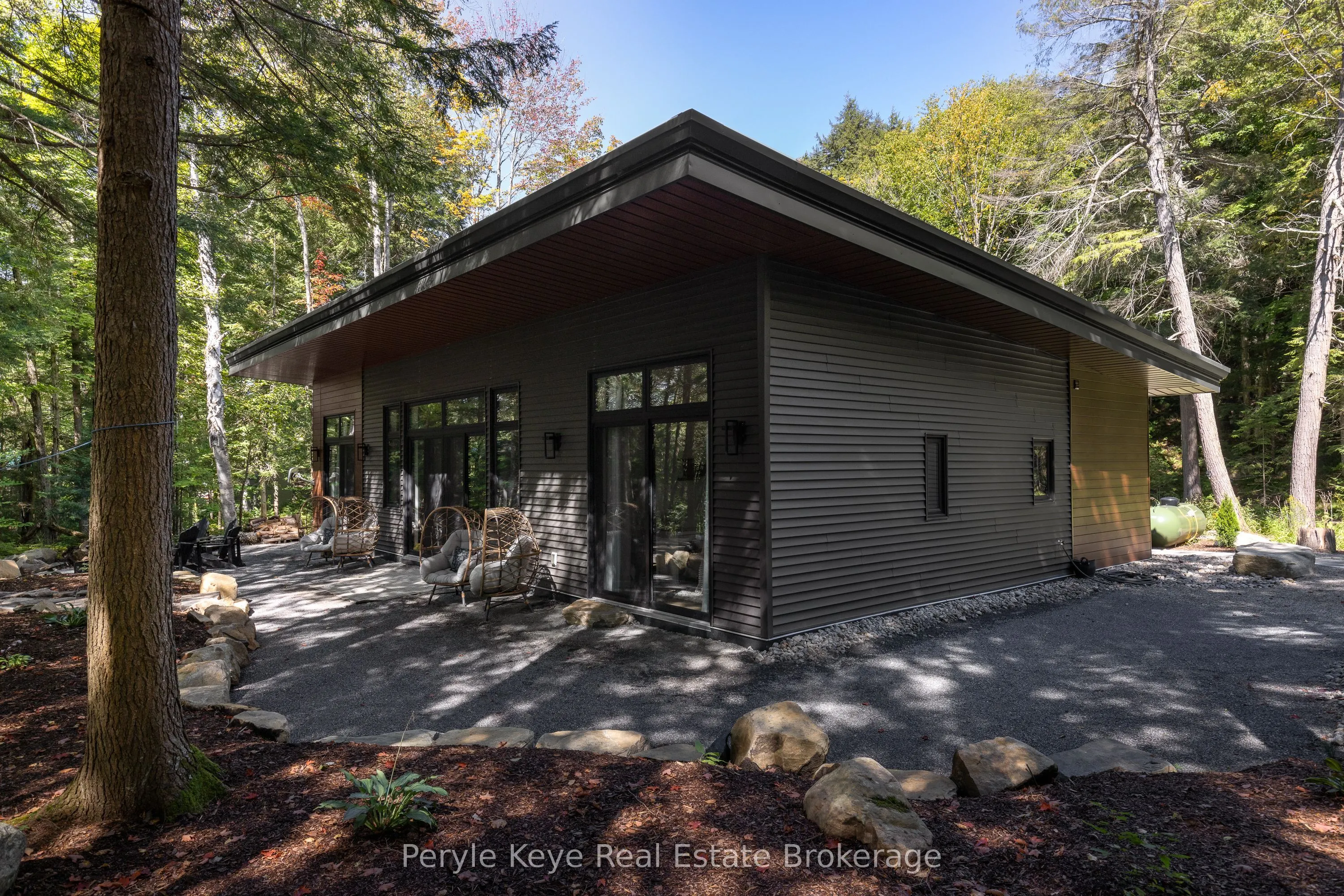 1-1387 Oxbow Lake Road