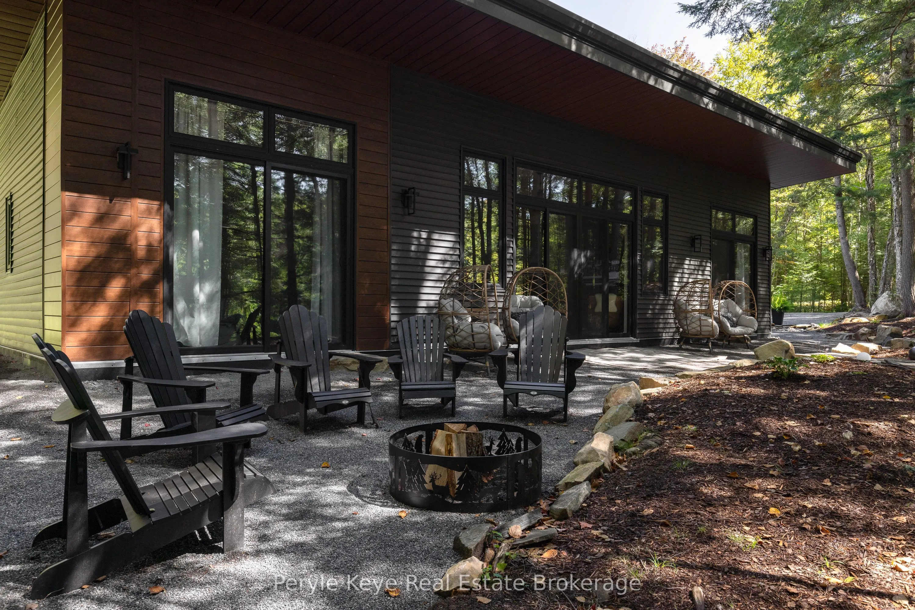 1-1387 Oxbow Lake Road