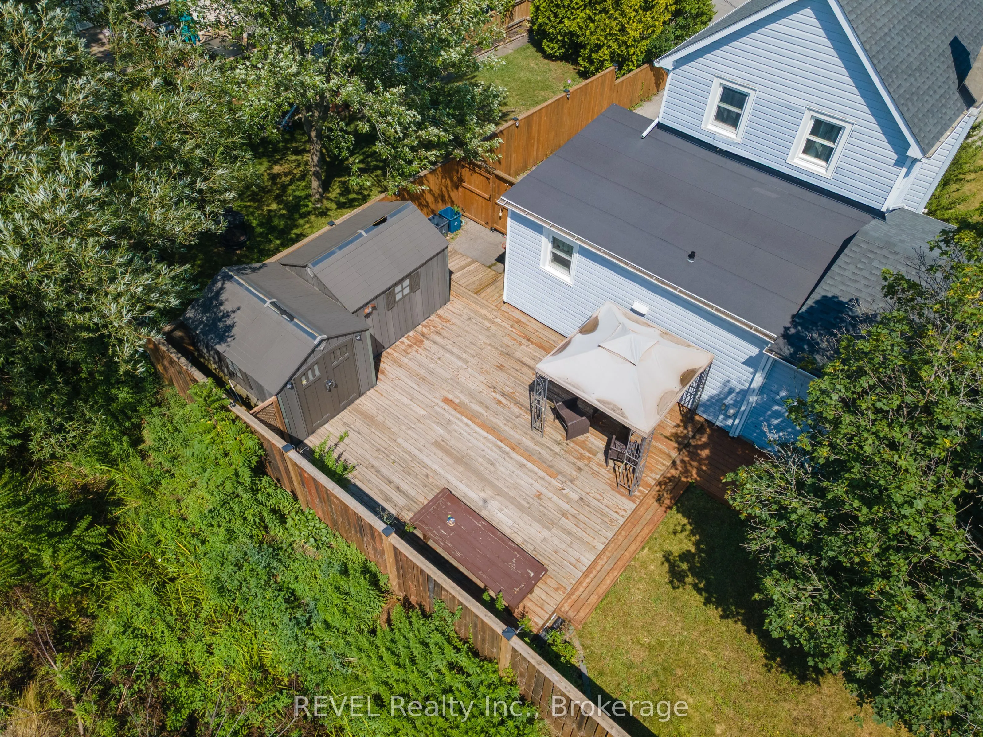 650 Deere Street