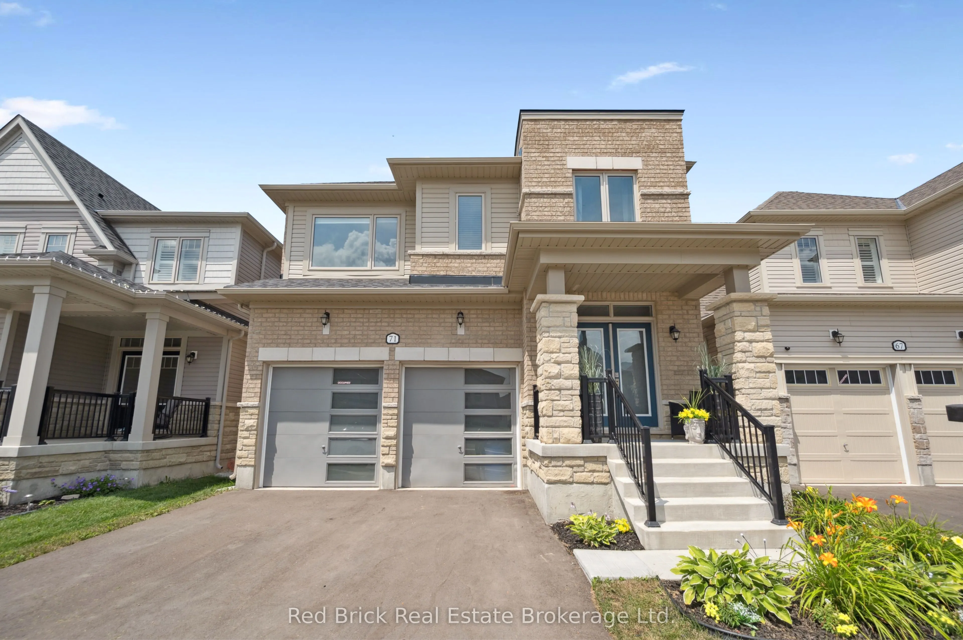 71 Harpin Way W