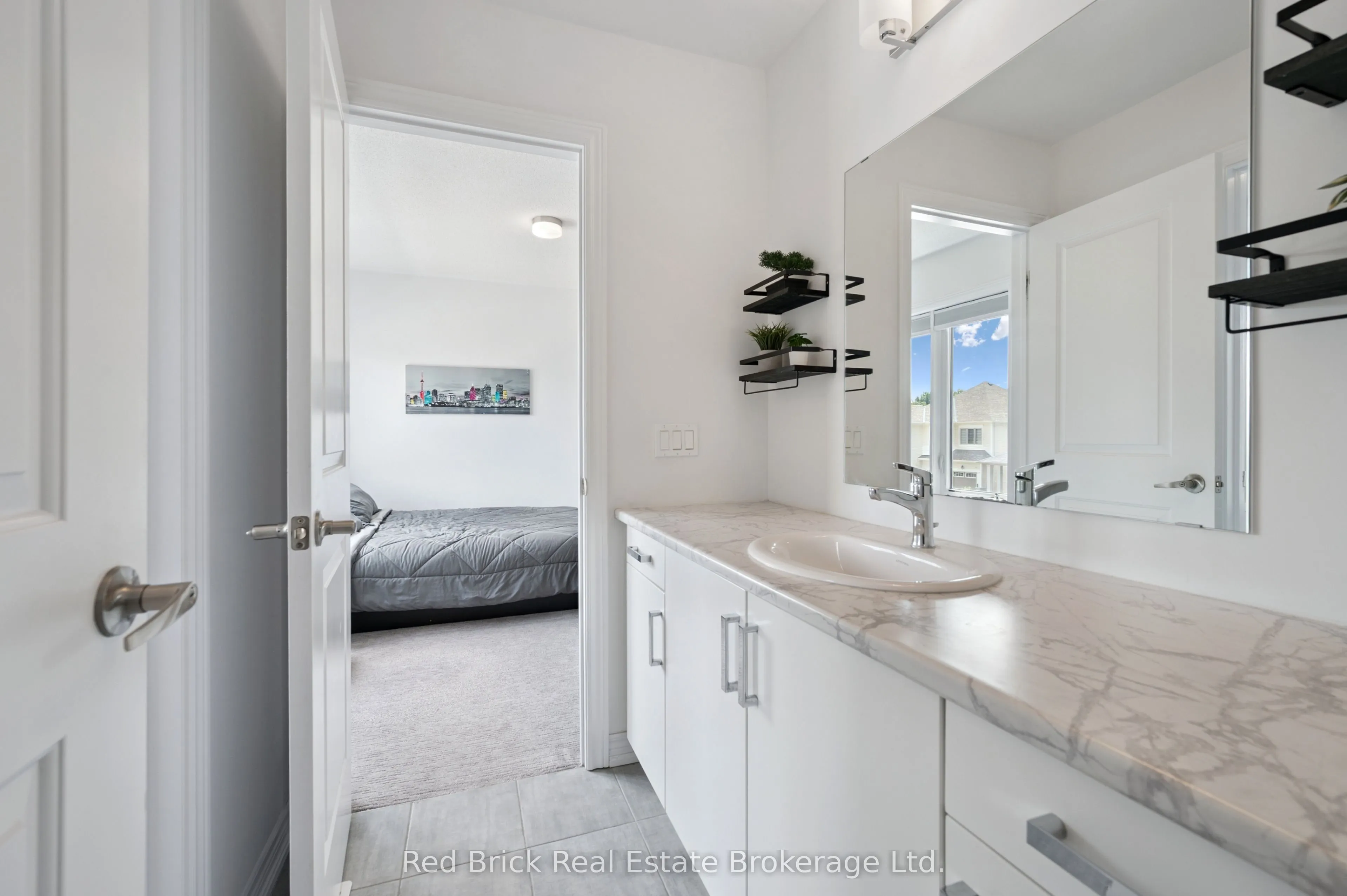 71 Harpin Way W