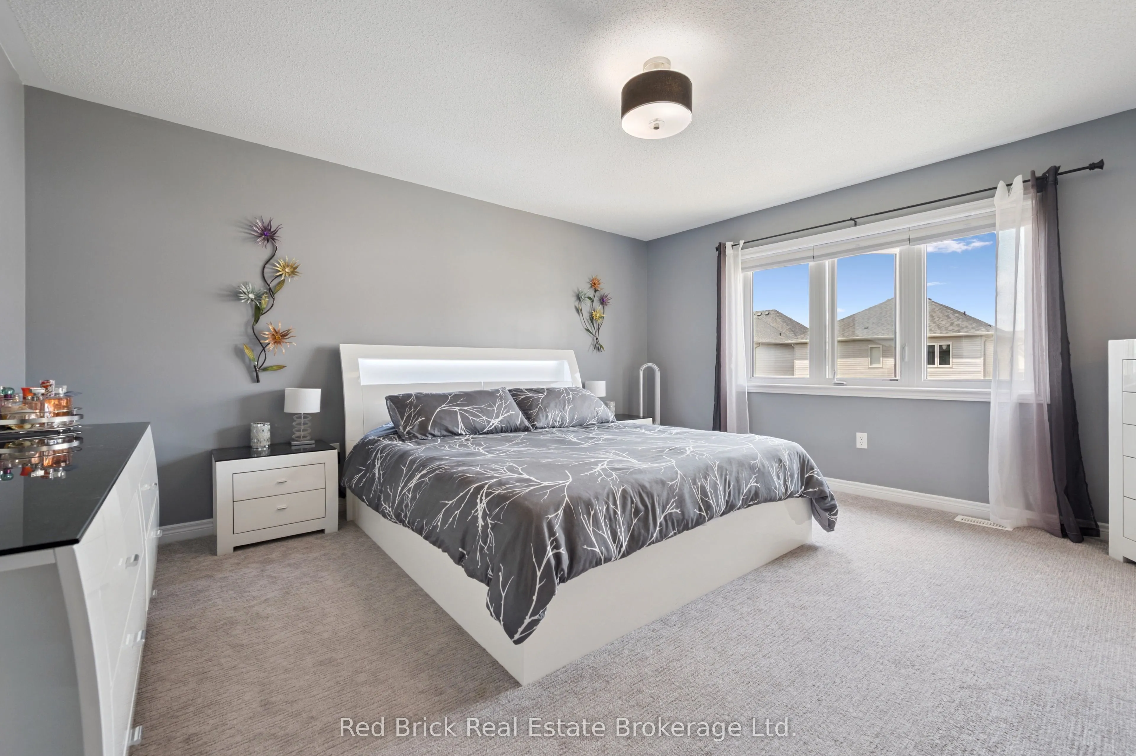 71 Harpin Way W