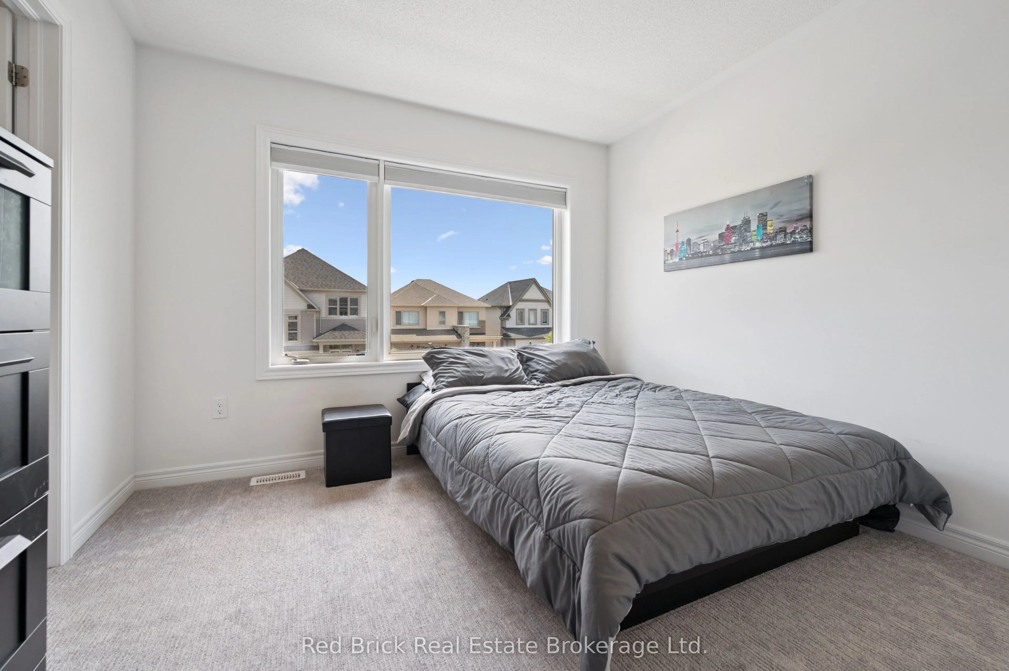 71 Harpin Way W
