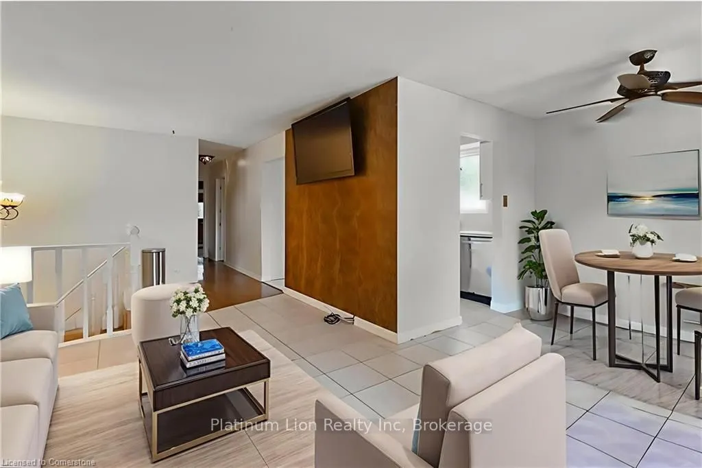 6 Equestrian Court