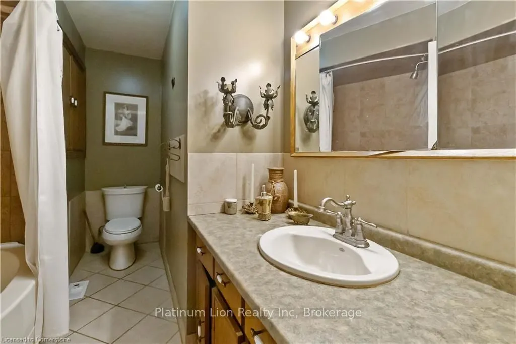 6 Equestrian Court