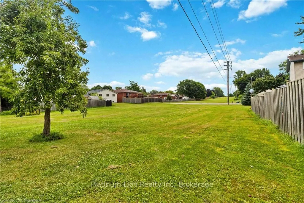 6 Equestrian Court